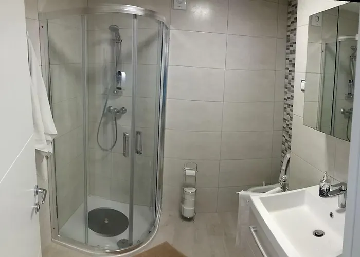 Big Blue, Apartman Tisno